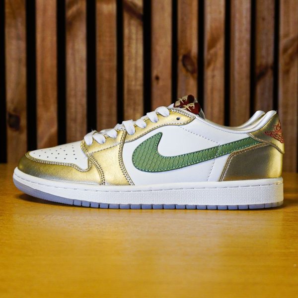 Nike doradas - Image 2